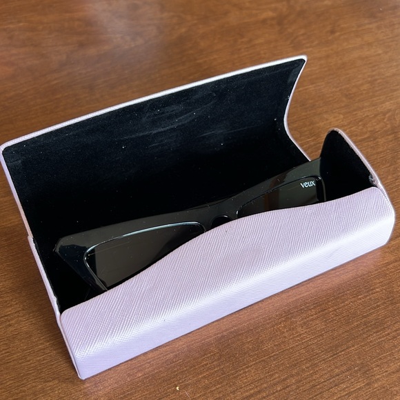 Veux Sarah’s Day Sunnies - Picture 6 of 6